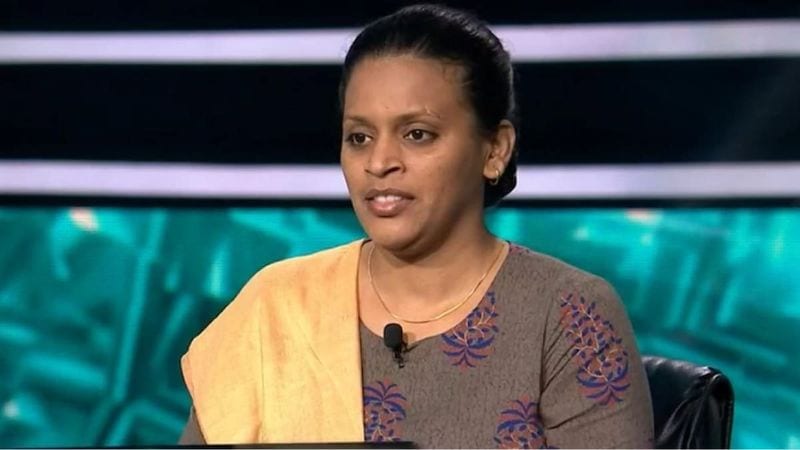 राजलक्ष्मी से जब 40 हजार रुपए के लिए सवाल में उन्हें फिल्म मणिकर्णिका का एक दृश्य दिखाया गया है और उसमें पूछा गया मणिकर्णिका घाट कहां है। इसके लिए उन्होंने दो लाइफलाइन इस्तेमाल किए। जिसमें एक्सपर्ट शरद सागर ने मदद किया और उन्होंने सवाल का सही जवाब दिया।
