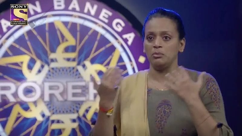 बताते चले कि राजलक्ष्मी ने बिना लाइफलाइन का इस्तेमाल किए 10 हजार रुपए का पहला पड़ाव पार कर लिया था। 20 हजार रुपए के सवाल वह शरीर में सबसे बड़ा और भारी मांस कौन सा है, पर फंस गई थी, जिसपर उन्होंने पहली लाइफलाइन 'फोन अ फ्रेंड' का इस्तेमाल करते हुए अपने भाई से बात की और सही जवाब देकर आगे बढ़ी थी।

