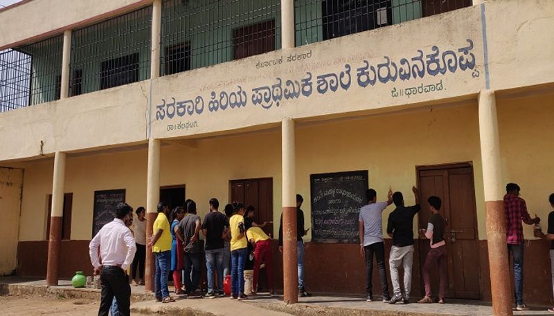 Revolution Minds Team Paint to Government Schools in Hubballi grg