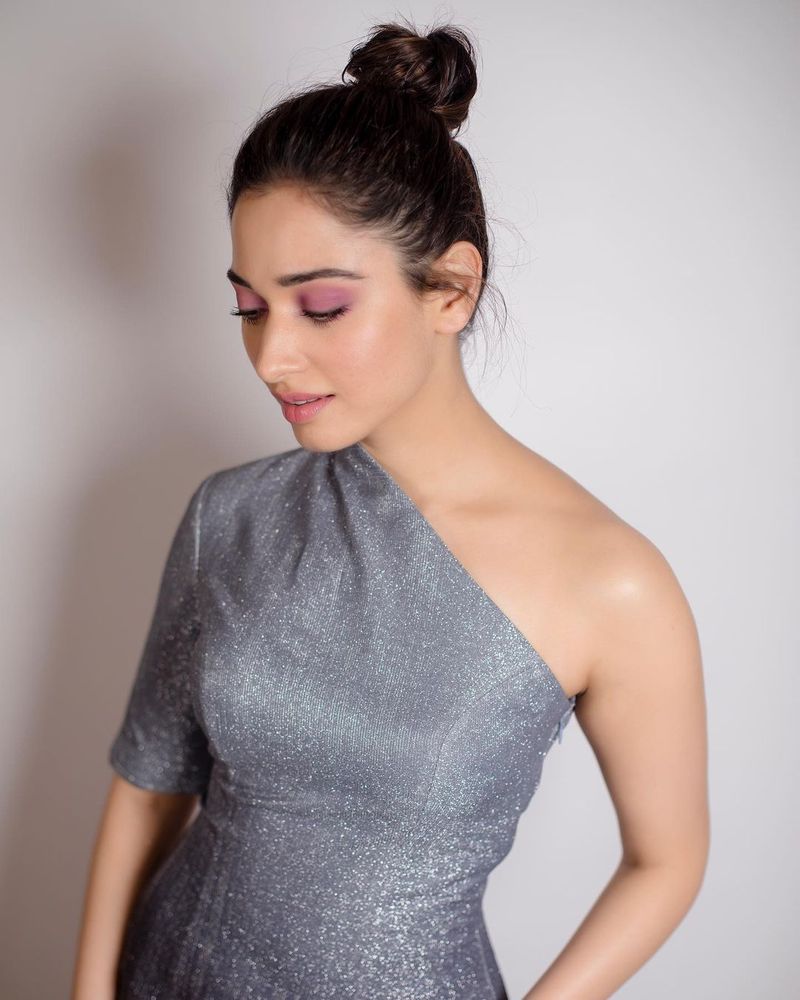 tamannah recovered from corona and reached her house arj