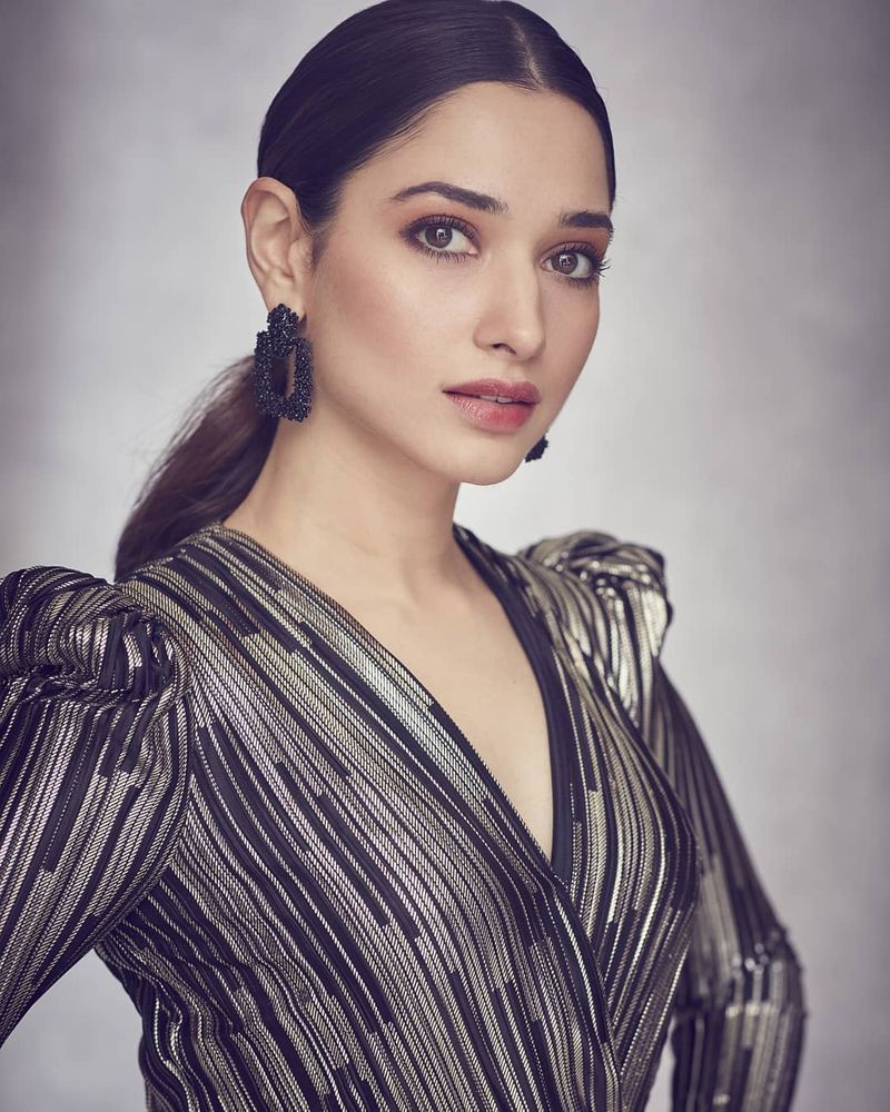 tamannah recovered from corona and reached her house arj