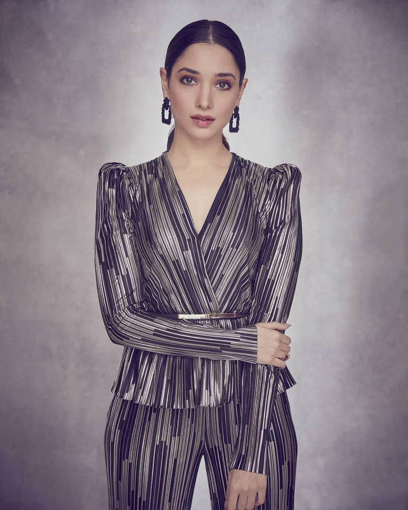 tamannah recovered from corona and reached her house arj