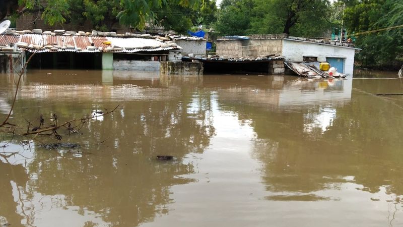 People Faces Problems in Yadgir District Due to Heavy Rain grg