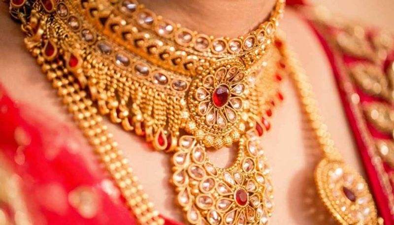 In lakshmi Puja on 30 October gold prices cheaper in india BRD