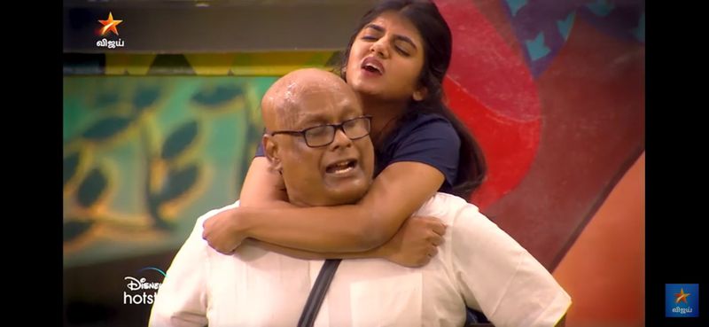 suresh chakravarthi rare family photo goes viral in social media