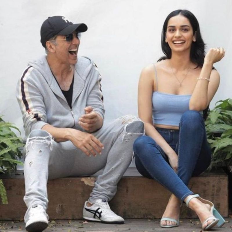 Akshay Kumar and Manushi Chhillar reunite to resume shoot for Prithviraj dpl