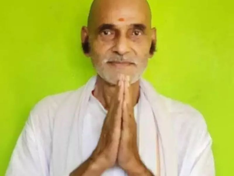 मोकामा से जेडीयू के प्रत्याशी राजीव लोचन नारायण सिंह इस मामले में तीसरे नंबर हैं, क्योंकि उनके पास 22.5 एकड़ जमीन है। लेकिन, अमीर नेता की बात करें तो यही हैं, क्योंकि इनके पास कुल संपत्ति करीब 9 करोड़ रुपए की है।