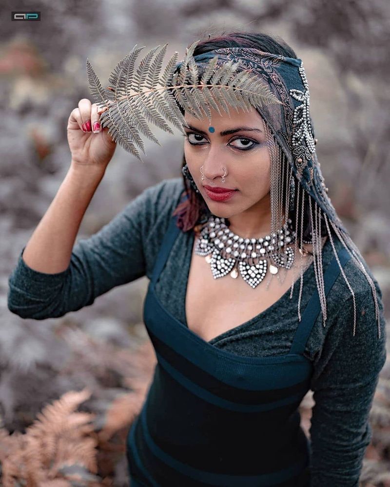 actress amala paul navarathiri stunning photo rock in internet