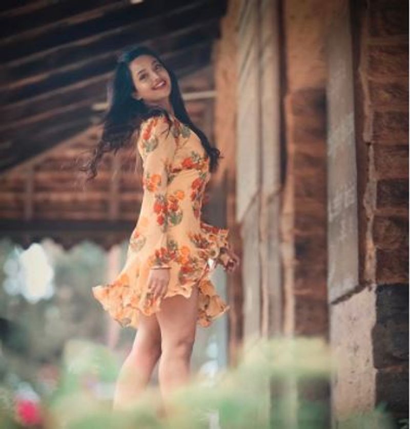 Model and dancer yasha shivakumar plays female lead in yogaraj bhat s padavi poorva mah