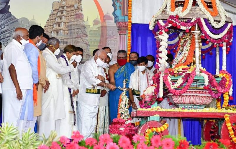 Dasara 2020 CM BS Yediyurappa Pooja For Chamundeshwari In Mysuru snr