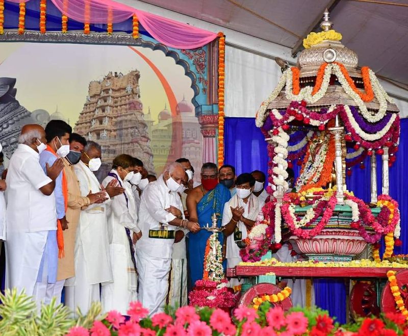 Dasara 2020 CM BS Yediyurappa Pooja For Chamundeshwari In Mysuru snr