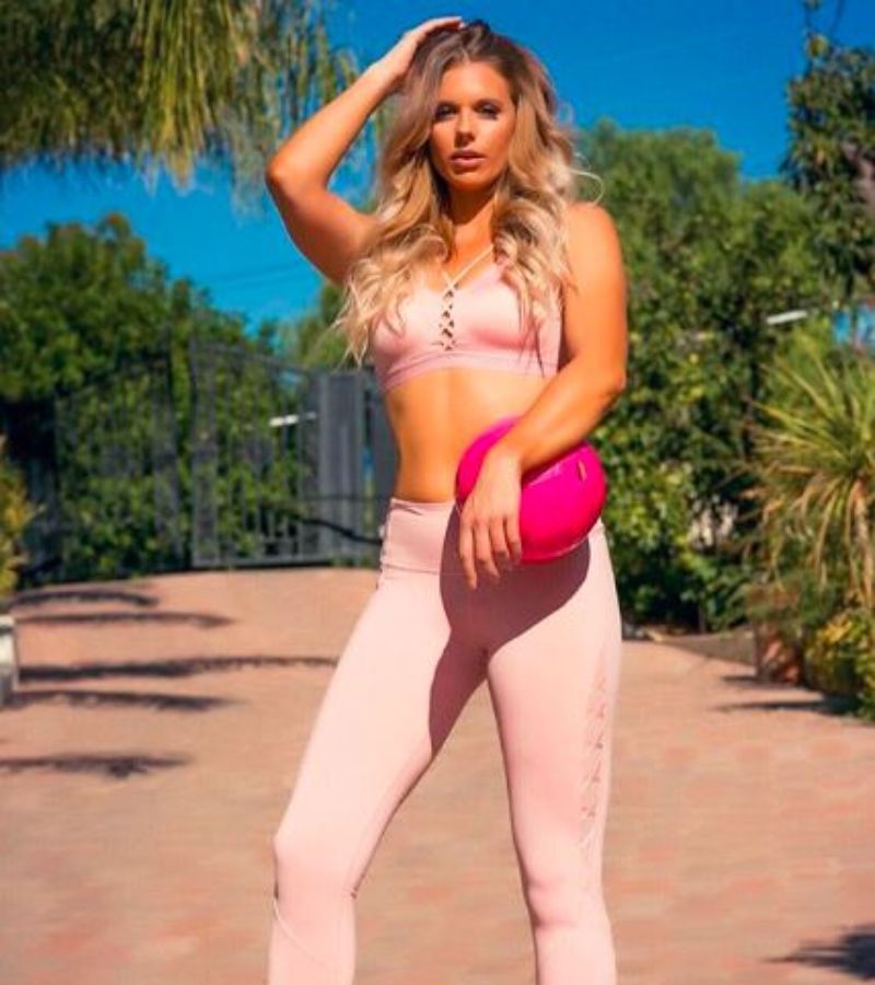 Meet worlds most beautiful and hot female football player Lauren Sesselmann spb