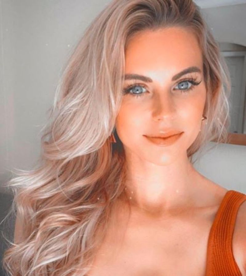 Meet worlds most beautiful and hot female football player Lauren Sesselmann spb