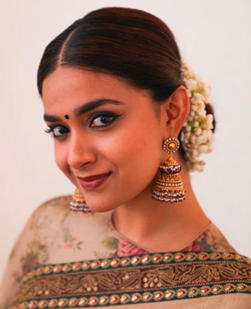 Happy birthday Keerthi suresh: south actress who love dogs so much dpl