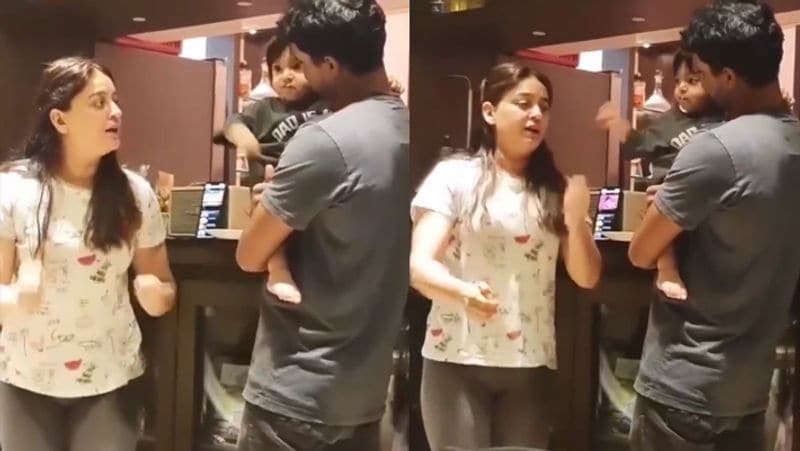 वीडियो में जहां जय को टीशर्ट और कैपरी में देखा जा सकता है, तो वहीं माही पिंक कलर की ड्रेस में काफी क्यूट लग रही हैं। यही नहीं उनकी बेटी तारा रेड कलर की फ्रॉक में दिख रही है। 
