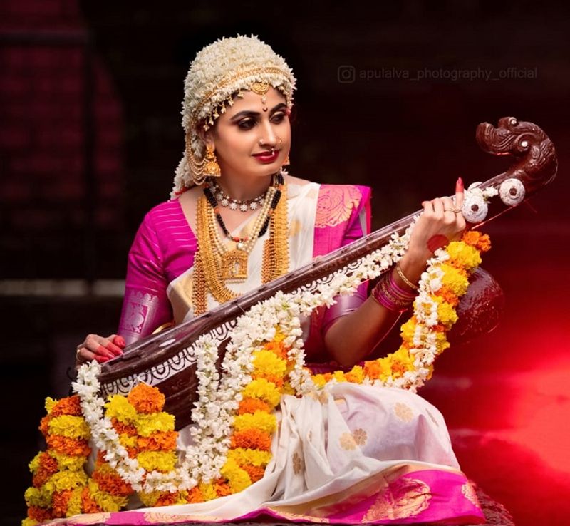 Radhakalayana actress chaithra rai in navarathri special look photos goes viral dpl