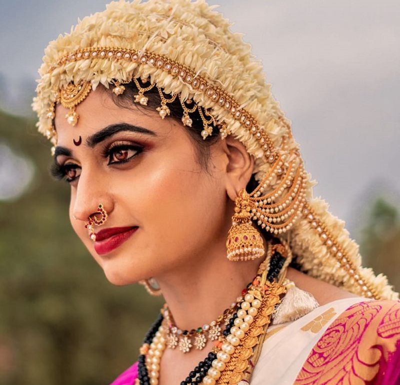 Radhakalayana actress chaithra rai in navarathri special look photos goes viral dpl