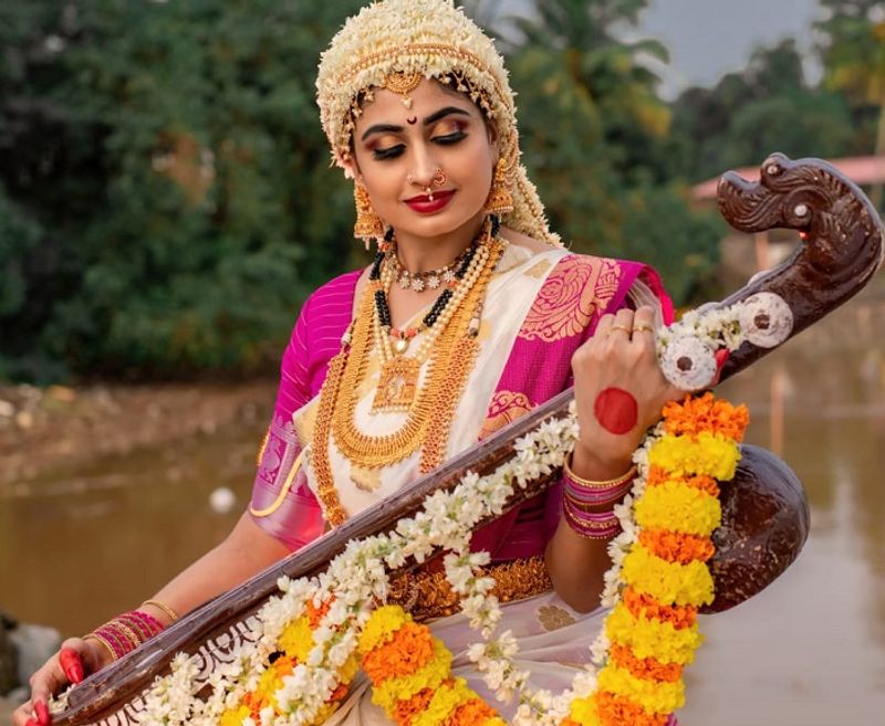 Radhakalayana actress chaithra rai in navarathri special look photos goes viral dpl