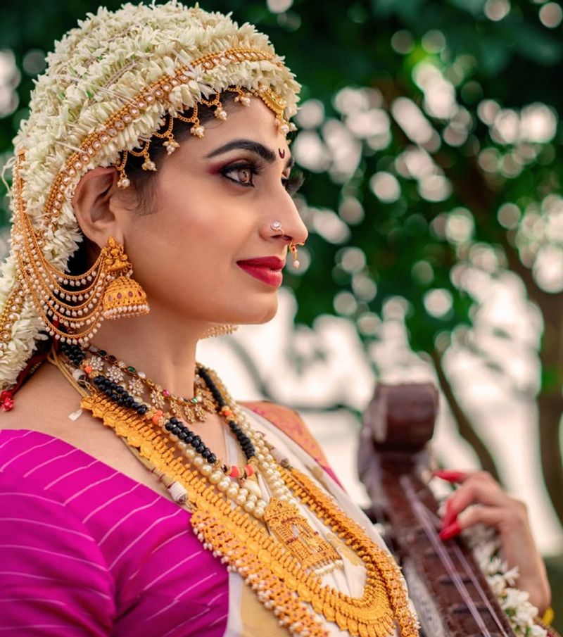 Radhakalayana actress chaithra rai in navarathri special look photos goes viral dpl