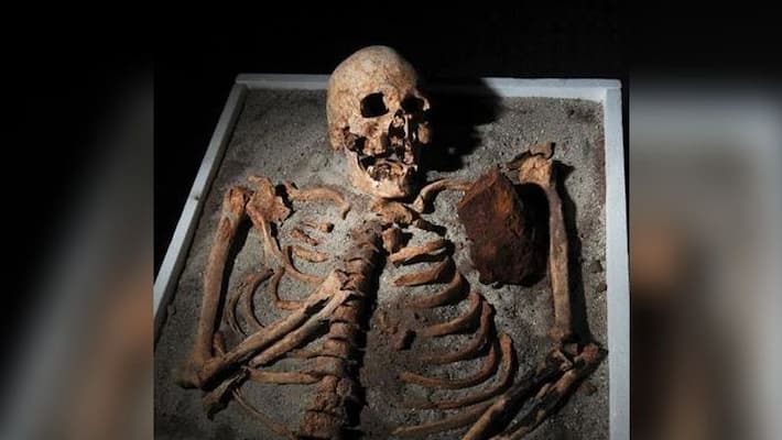 Human skeleton found on police station compound Human skeleton found on police station compound