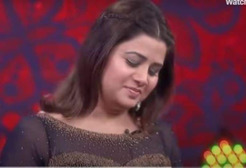 actress sangeetha tears in tv show arj