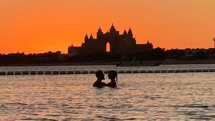 IPL 2020 AB de Villiers clicks stunning photo of Virat Kohli and Anushka Sharma goes viral IPL 2020 AB de Villiers clicks stunning photo of Virat Kohli and Anushka Sharma goes viral