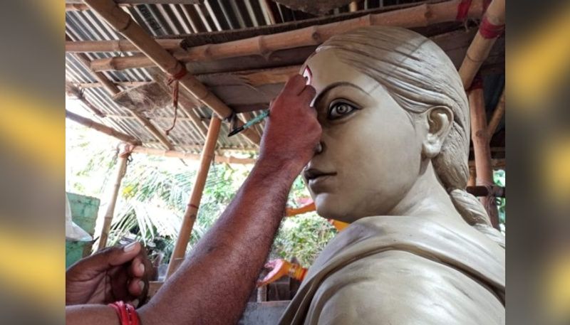 Behala Barisha club has pay homage to migrant worker in Durga Puja created by Pallab Bhomik RTB