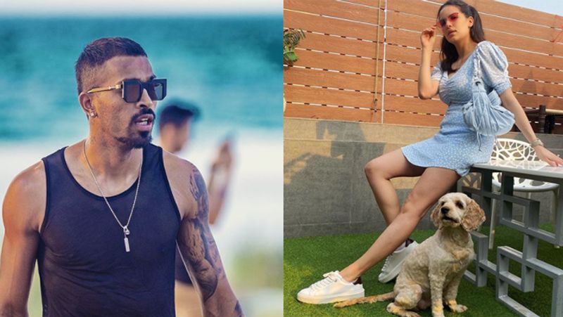 IPL 2020, Mumbai Indians cricketer Krunal Pandya having romance with his wife in UAE spb