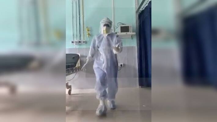 Viral video of doctor dances wearing with PPE kit Viral video of doctor dances wearing with PPE kit
