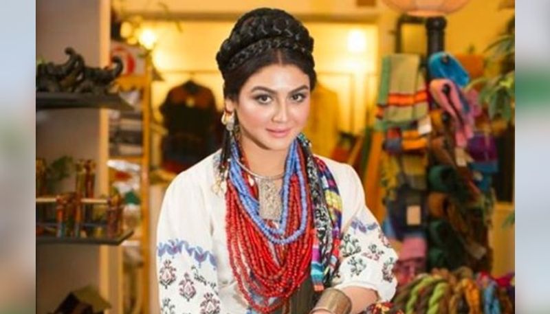Jaya Ahsan dons her boho look when Pujo is around the corner ADB