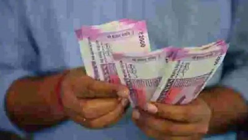 मेच्योरिटी पीरियड
इस स्कीम की मेच्योरिटी पीरियड 5 साल की है। इस समय सीमा को बढ़ाया भी जा सकता है। इंडिया पोस्ट वेबसाइट के मुताबिक, मेच्योरिटी के बाद इस स्कीम को 3 साल के लिए बढ़ाया जा सकता है। इसके लिए पोस्ट ऑफिस में आवेदन देना होगा।
(फाइल फोटो)