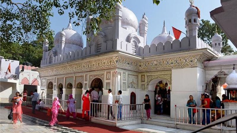 पंचकूला की शिवालिक पहाड़ी पर सती के सिर का हिस्सा गिरा था। यहां नवरात्र पर बड़ी भीड़ होती है।