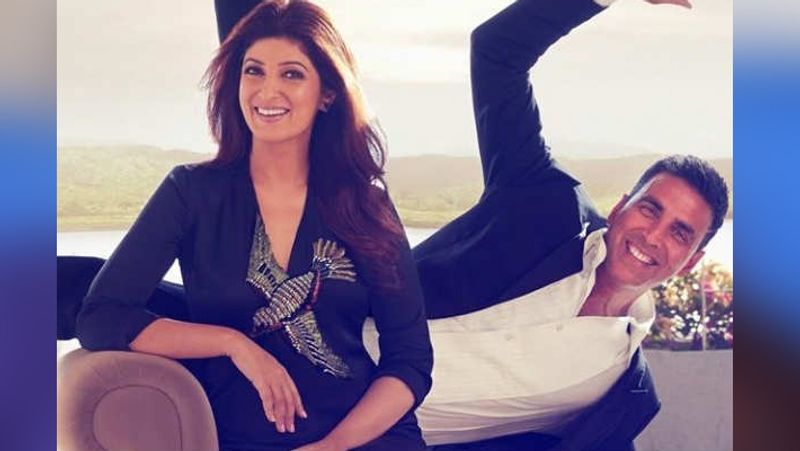 अक्षय की बात सुनकर ट्विंकल भड़क उठती हैं और कहती हैं- हां ये बहुत अच्छे कुक हैं। ये मेरा भेजा पका लेते हैं, मेरा खून खौला देते हैं। ट्विंकल ने आगे कहा था कि मेरी फैमिली में सबसे अच्छा कुक मेरा बेटा आरव है। वो राजमा से लेकर पिज्जा तक सबकुछ बेहतर तरीके से बनाता है।