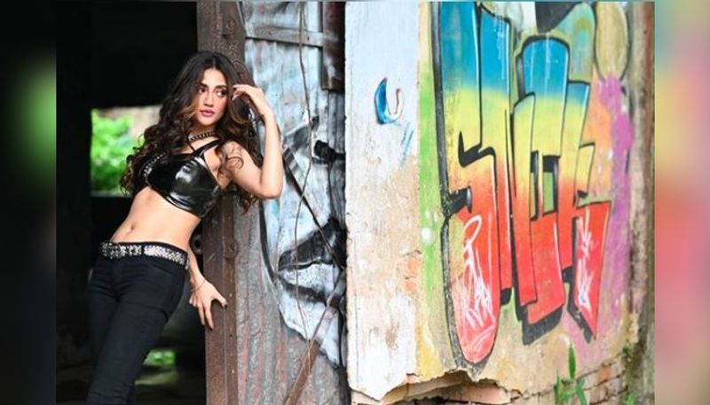 Nusrat Jahan in a black leather crop top flaunting her super flat abs ADB