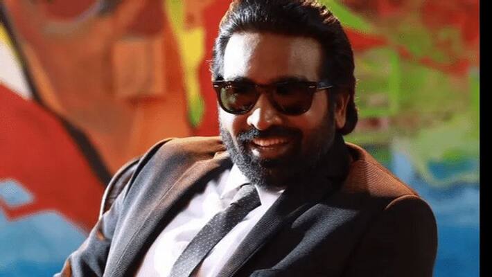 Complaint against Hindu group leader for instigating violence against Vijay Sethupathi Complaint against Hindu group leader for instigating violence against Vijay Sethupathi