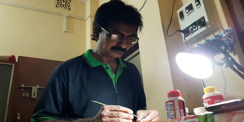 West Bengal: Man makes 3 mm idol of Goddess Durga in Raiganj-dbr