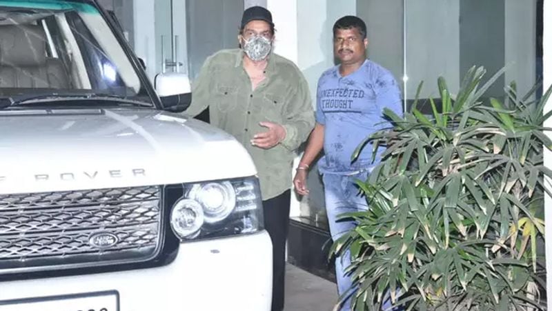एक्शन हीरो की इमेज वाले सनी देओल ने देशभक्ति फिल्मों पर काफी फोकस किया। सनी देओल ने 'गदर', 'द हीरो', 'इंडियन', 'मां तुझे सलाम' जैसी देशभक्ति से ओतप्रोत फिल्मों में काम किया। 