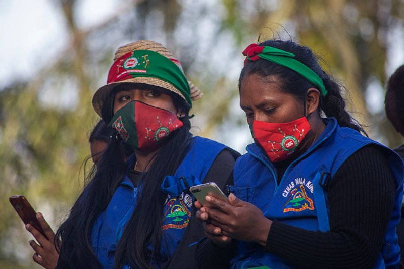 live and need peace Colombia indigenous people want to long march of 7000 people to the capital