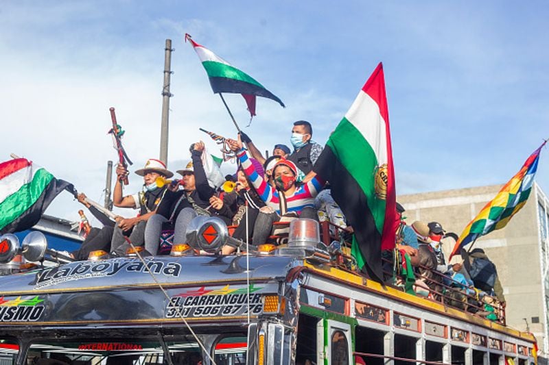 live and need peace Colombia indigenous people want to long march of 7000 people to the capital