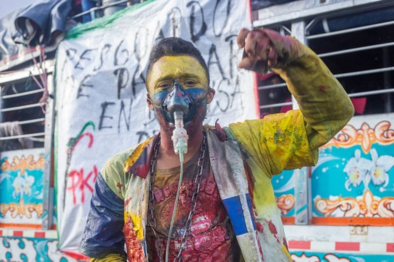 live and need peace Colombia indigenous people want to long march of 7000 people to the capital