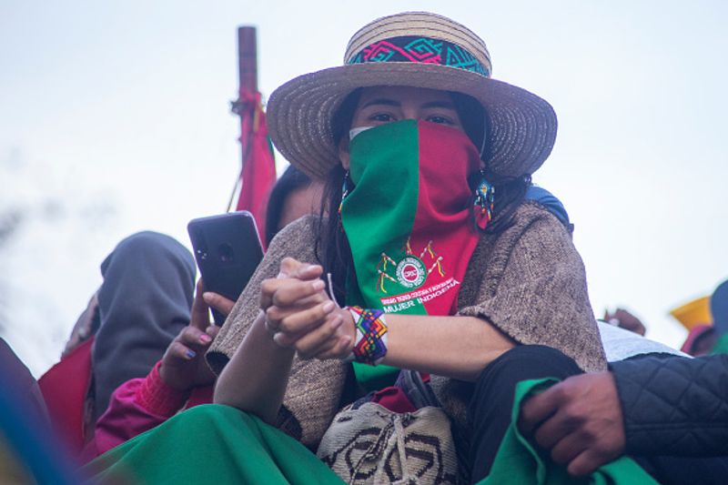 live and need peace Colombia indigenous people want to long march of 7000 people to the capital