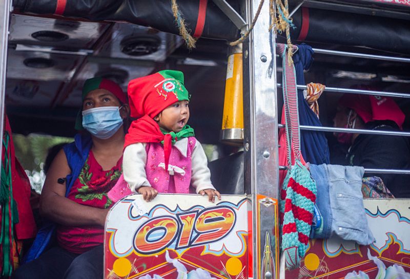 live and need peace Colombia indigenous people want to long march of 7000 people to the capital