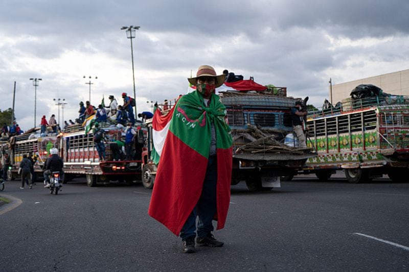 live and need peace Colombia indigenous people want to long march of 7000 people to the capital