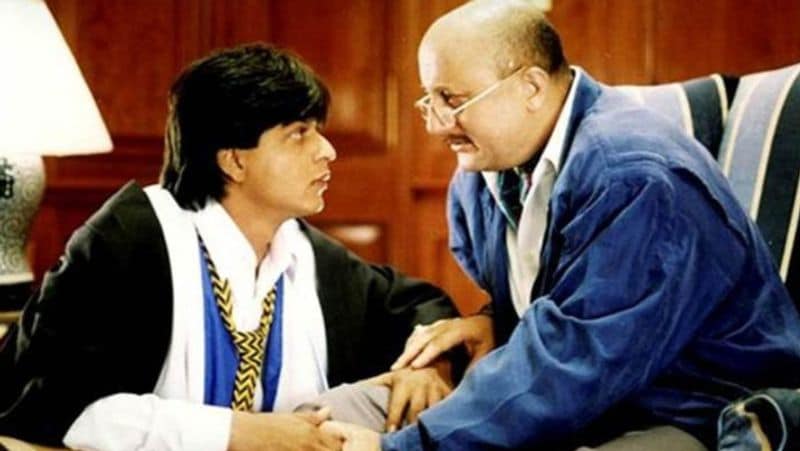 फिल्म के एक सीन में अनुपम खेर शाहरुख को अपने दादा-परदादा की पढ़ाई में नाकामयाबी के किस्से सुनाते हैं। ये किस्सा हकीकत में अनुपम खेर के सगे अंकल के नाम हैं, जो कि वाकई पढ़ाई में बेहद कमजोर थे। 