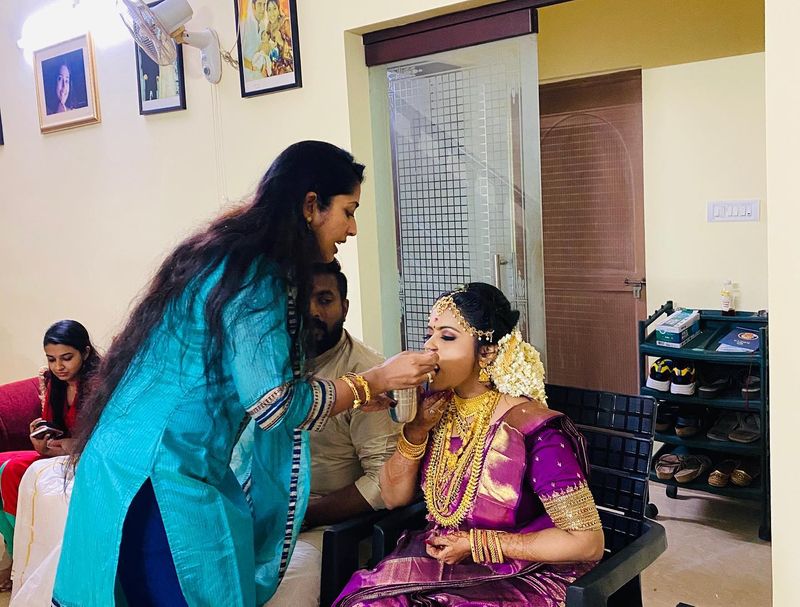 navya nair shear brother marriage photos