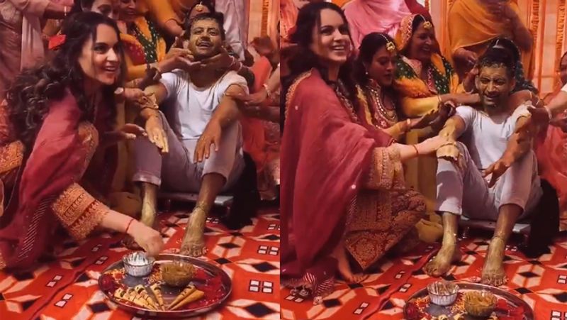 कंगना ने बताया कि तीन हफ्तों के अंदर उनके घर में दो-दो शादियां हैं। कंगना ने वीडियो शेयर करते हुए लिखा, 'रंगोली की शादी के एक दशक बाद तक हमारे घर में कोई शादी नहीं हुई और इसका श्रेय मुझे जाता है। 