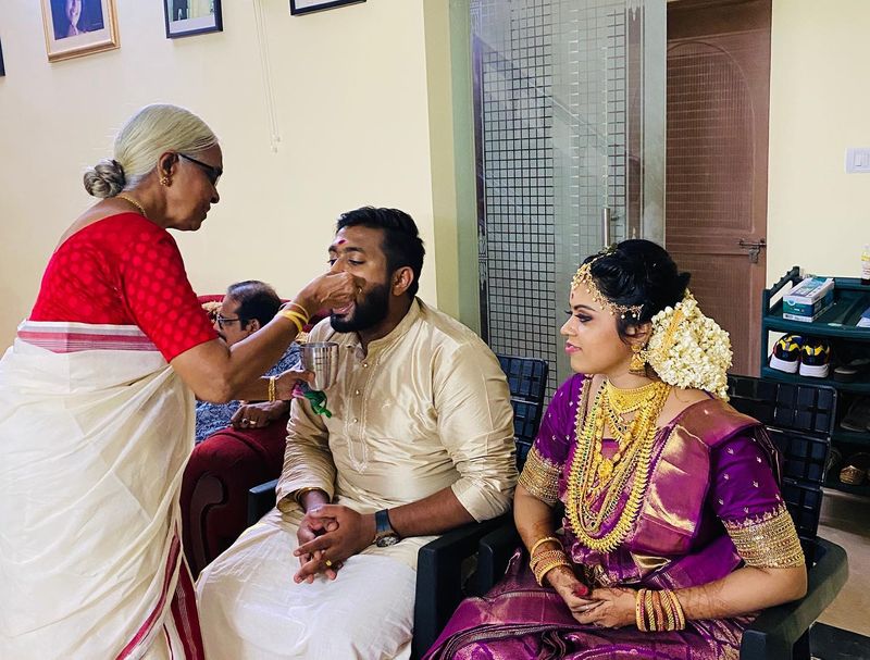 navya nair shear brother marriage photos