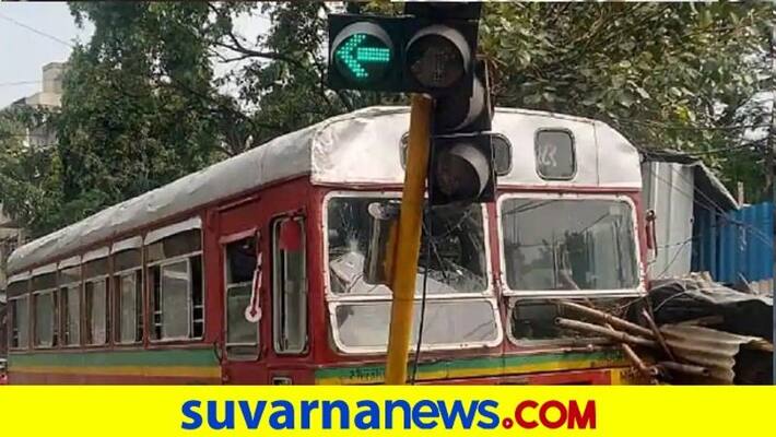 Mumbai bus driver suffers heart attack at wheels rams into vegetable shop pod Mumbai bus driver suffers heart attack at wheels rams into vegetable shop pod