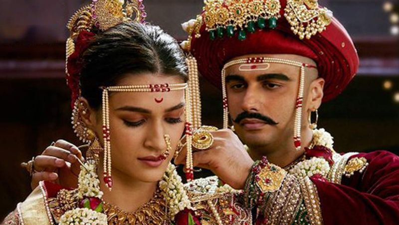 पानीपत फिल्म में ऐतिहासिक तथ्यों से छेड़छाड़ करने को लेकर खूब विवाद हुआ था।
