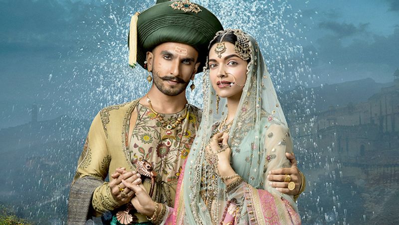 फिल्म बाजीराव मस्तानी पर मस्तानी के वंशजों ने इस बात को लेकर आपत्ति जताई थी कि इसमें उनके किरदार को लेकर सच नहीं बताया था।